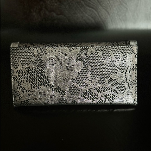 BODHI Large Wallet, Leather/Suede-like Material, worn once. 8 by 4 by 1 inches. - Picture 3 of 6